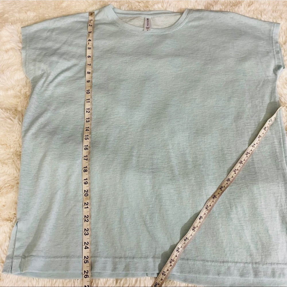 Athleta EUC Women’s Size Small Release Tee Gentle Blue - Picture 7 of 11
